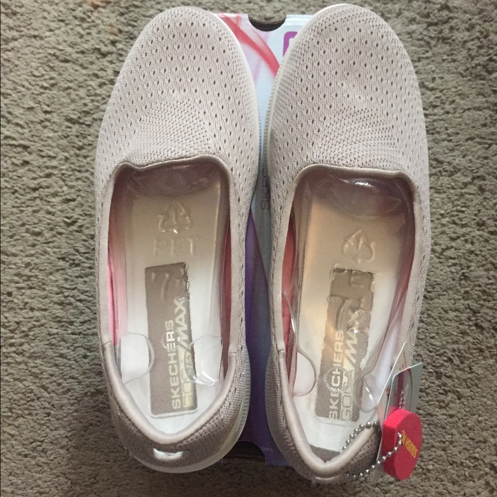 Skechers go-step lite